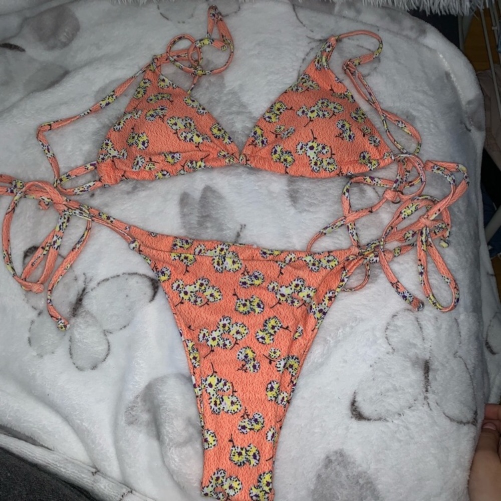ISO these ZAFUL bikinis!!